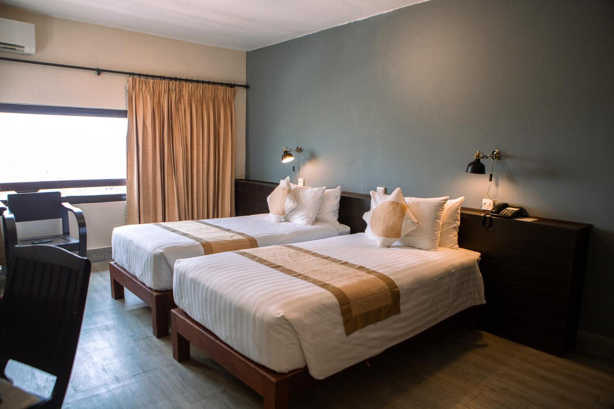 Pakse Hotel & Restaurant מראה חיצוני תמונה