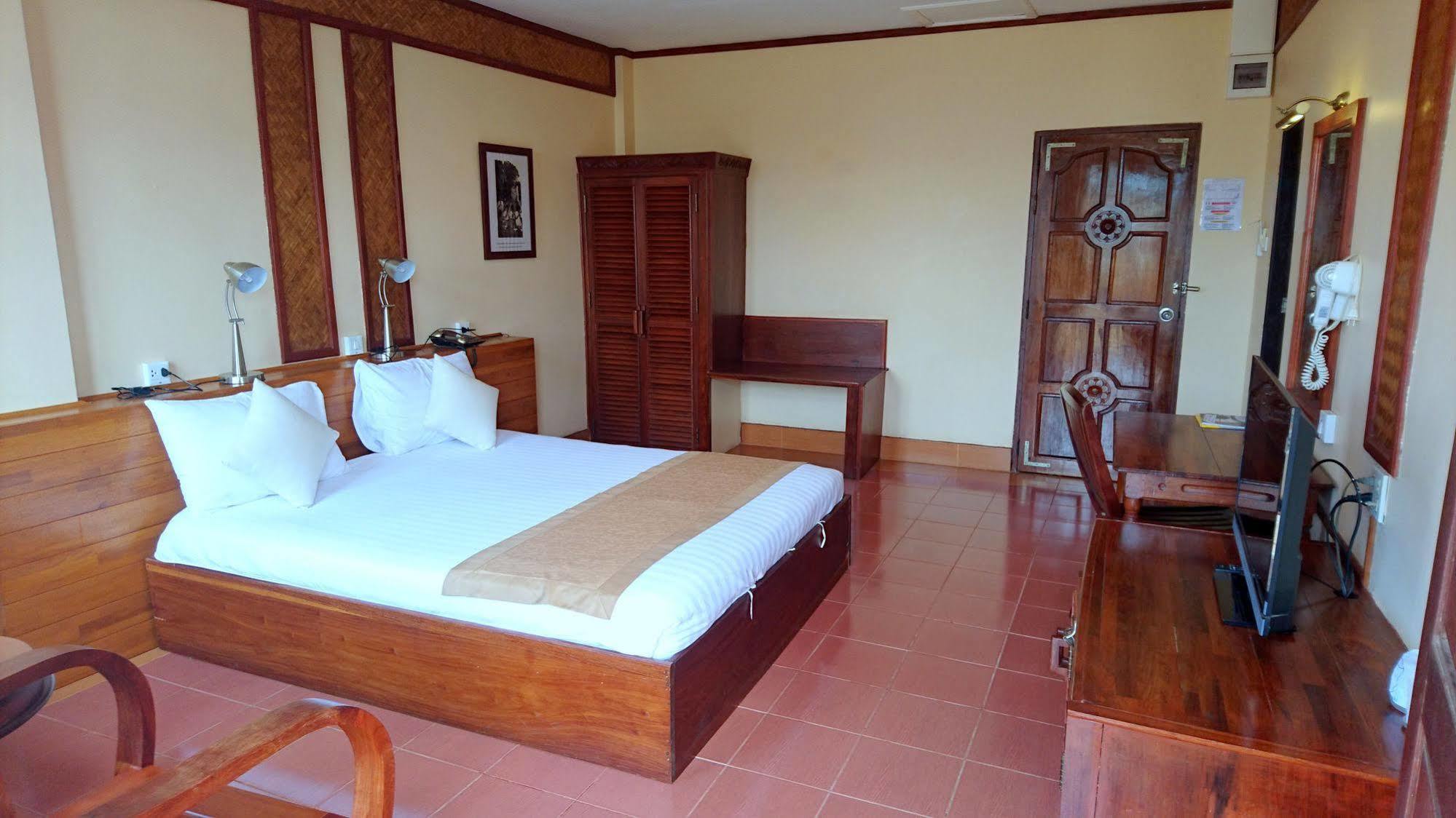 Pakse Hotel & Restaurant מראה חיצוני תמונה